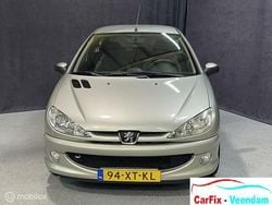 Grijs Gebruikt 2007 Peugeot 206 Forever Hatchback | € 2.850 (Duur)