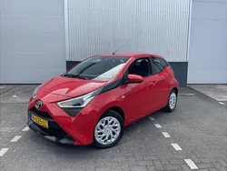 Gebruikt 2021 Toyota Aygo X-play Hatchback | € 12.349 (Eerlijke prijs)