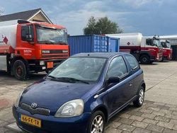Gebruikt 2000 Toyota Yaris Sol Sedan | € 850 (Goede deal)