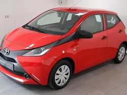 Rood Gebruikt 2018 Toyota Aygo Hatchback | € 9.194 (Eerlijke prijs)