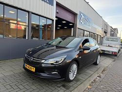 Zwart (metallic) Gebruikt 2016 Opel Astra Innovation Hatchback | € 8.750 (Eerlijke prijs)