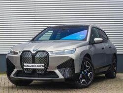 Grijs Gebruikt 2024 BMW iX Executive SUV | € 79.875 (Goede deal)