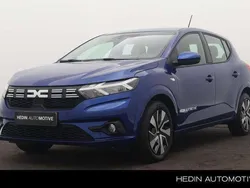 Blauw Gebruikt 2024 Dacia Sandero Expression Hatchback | € 20.995 (Eerlijke prijs)