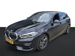 Zwart Gebruikt 2021 BMW 118 Comfort Edition Hatchback | € 23.495 (Eerlijke prijs)