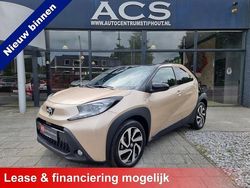 Beige, metallic lak Gebruikt 2024 Toyota Aygo X Pulse SUV | € 19.940