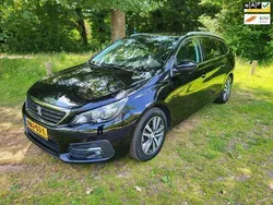 Zwart, metallic lak Gebruikt 2020 Peugeot 308 Allure Stationwagen | € 12.750 (Eerlijke prijs)