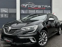 Zwart, metallic lak Gebruikt 2016 Renault Mégane GT Line Bose Edition Stationwagen | € 11.945 (Eerlijke prijs)
