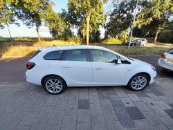 Wit Gebruikt 2015 Opel Astra Sport Stationwagen | € 7.250 (Goede deal)
