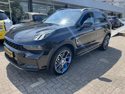 Zwart Gebruikt 2023 Lynk & Co 01 SUV | € 26.900 (Eerlijke prijs)