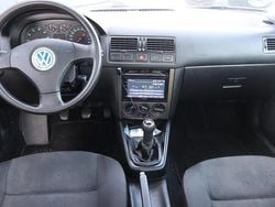 Grijs Gebruikt 2001 VW Bora Sedan | € 985 (Eerlijke prijs)