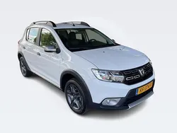 Wit Gebruikt 2017 Dacia Sandero Stepway Hatchback | € 11.945 (Iets duurder)