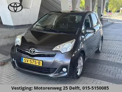 Grijs Gebruikt 2014 Toyota Verso-S MPV | € 11.800 (Duur)