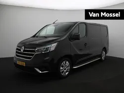 Zwart Gebruikt 2023 Renault Trafic Van | € 22.940 (Iets duurder)