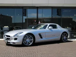 , metallic lak Gebruikt 2010 Mercedes SLS AMG AMG Coupé | € 214.950 (Eerlijke prijs)