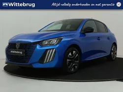 Blauw, metallic lak Gebruikt 2023 Peugeot e-208 Allure Hatchback | € 21.925 (Goede deal)
