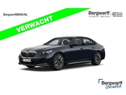Zwart Gebruikt 2024 BMW 520 M Sport Sedan | € 64.875