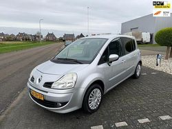 Grijs Gebruikt 2008 Renault Grand Modus Dynamique MPV | € 2.950 (Eerlijke prijs)