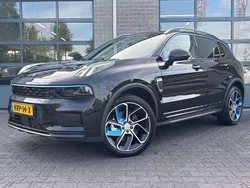 Zwart Gebruikt 2023 Lynk & Co 01 SUV | € 30.450 (Eerlijke prijs)