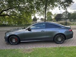Grijs Gebruikt 2018 Mercedes E300 Premium Plus Coupé | € 41.500 (Duur)