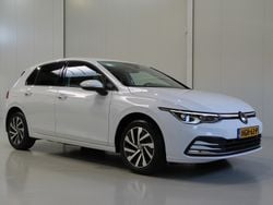 Wit Gebruikt 2021 VW Golf VIII Style Hatchback | € 22.950 (Goede deal)