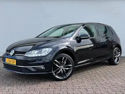 Zwart Gebruikt 2018 VW Golf VII Sound Hatchback | € 13.450 (Goede deal)