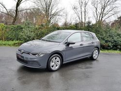 Grijs Gebruikt 2021 VW Golf VIII Hatchback | € 23.950 (Goede deal)