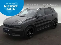 Zwart, metallic lak Nieuw 2025 Lynk & Co 01 SUV | € 39.350 (Eerlijke prijs)