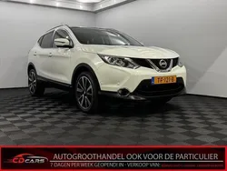 Wit, metallic lak Gebruikt 2015 Nissan Qashqai 360º SUV | € 15.950 (Iets duurder)