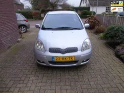 Grijs Gebruikt 2005 Toyota Yaris Hatchback | € 2.250 (Eerlijke prijs)