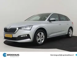Grijs Gebruikt 2023 Skoda Scala Business Line Hatchback | € 21.400 (Eerlijke prijs)