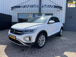 Wit Gebruikt 2022 VW T-Roc Style SUV | € 25.950 (Super prijs)