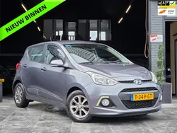 Grijs, metallic lak Gebruikt 2015 Hyundai i10 Hatchback | € 6.000 (Eerlijke prijs)