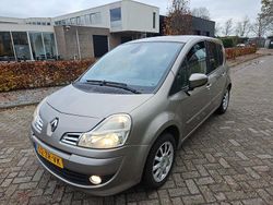 Beige Gebruikt 2008 Renault Grand Modus Dynamique MPV | € 1.650 (Eerlijke prijs)