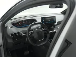 Grijs Gebruikt 2023 Peugeot 5008 Allure MPV | € 32.900 (Eerlijke prijs)