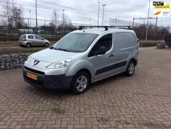 Zilver Gebruikt 2010 Peugeot Partner MPV | € 2.250 (Eerlijke prijs)