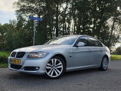 Grijs Gebruikt 2011 BMW 318 Sedan | € 2.999 (Super prijs)