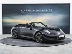 Zwart, metallic lak Gebruikt 2020 Porsche 911 Carrera Cabriolet Cabriolet | € 134.992 (Eerlijke prijs)