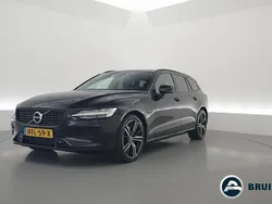 Zwart Gebruikt 2020 Volvo V60 R-Design Stationwagen | € 32.900 (Iets duurder)
