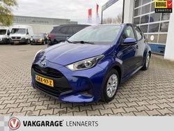 Blauw Gebruikt 2022 Toyota Yaris Hybrid Hatchback | € 18.745 (Goede deal)