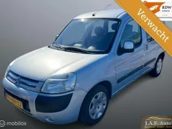 Blauw Gebruikt 2003 Citroën Berlingo MPV | € 2.250 (Eerlijke prijs)