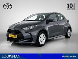 Grijs Gebruikt 2021 Toyota Yaris Hybrid Active Hatchback | € 18.950 (Eerlijke prijs)