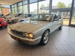 Grijs Gebruikt 2000 Jaguar XJ8 Sovereign Sedan | € 3.950