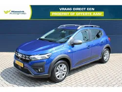 Blauw Gebruikt 2022 Dacia Sandero Expression Hatchback | € 15.740 (Eerlijke prijs)