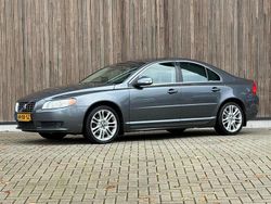 Grijs (metallic) Gebruikt 2007 Volvo S80 Momentum Sedan | € 6.950 (Eerlijke prijs)