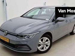 Grijs Gebruikt 2022 VW Golf VIII Life Hatchback | € 19.900 (Goede deal)