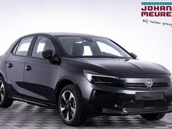 Zwart Gebruikt 2023 Opel Corsa-e Edition Hatchback | € 19.900 (Eerlijke prijs)