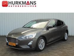 Grijs Gebruikt 2019 Ford Focus Titanium Hatchback | € 17.885 (Eerlijke prijs)
