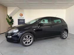 Zwart, metallic lak Gebruikt 2015 Fiat Punto Evo Lounge Hatchback | € 5.950 (Eerlijke prijs)