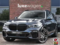 Grijs, metallic lak Gebruikt 2021 BMW X5 M Sport SUV | € 69.900 (Eerlijke prijs)