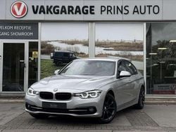 Grijs Gebruikt 2017 BMW 320 Executive Sedan | € 21.300 (Goede deal)